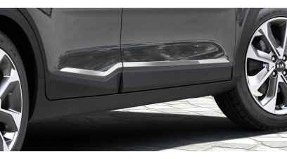 Kia Stonic 2022 onwards Side trim lines, chrome optic