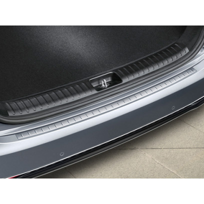 Rear bumper trim line, brushed