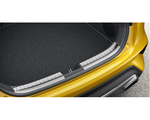 Kia XCeed 2022 onwards Trunk sill trim line, chrome optic