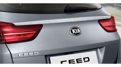 Kia Ceed 2019-2021 Tailgate trim line, brushed