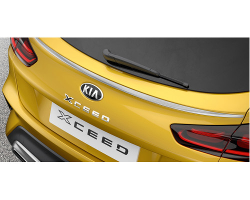 Kia XCeed 2022 onwards Tailgate trim line, brushed