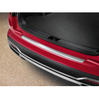 Rear bumper trim line, satin chrome