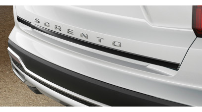 Kia Sorento 2022 onwards Tailgate trim line, piano black